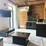 아파트 Joyso Life&spa - Couples Only (adults Only) 브라쇼브