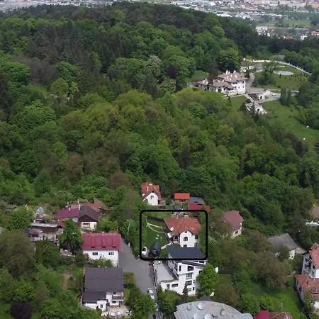 Apartment In Casa Cu Gradina - Warthe House *