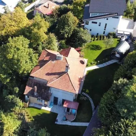 In Casa Cu Gradina - Warthe House * Brasov